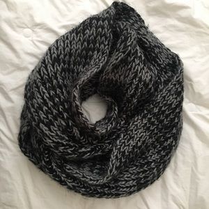 Infiniti scarf